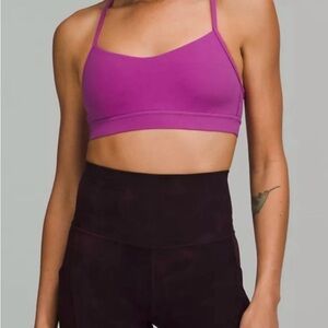 Lululemon Flow Y Bra Nulu
Light Support, A–C Cups - size 4